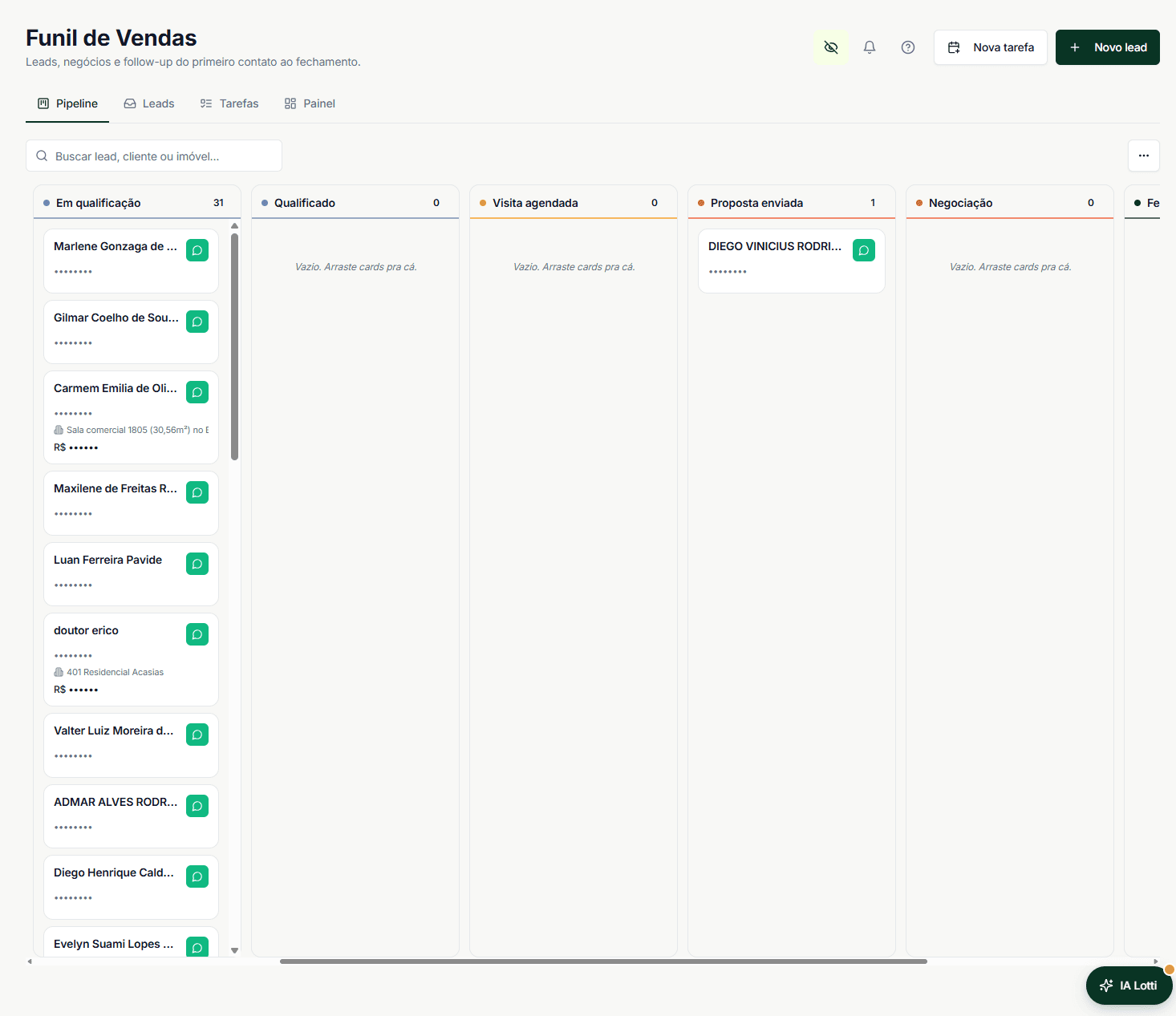 Funil de vendas em Kanban, com negócios distribuídos por etapa